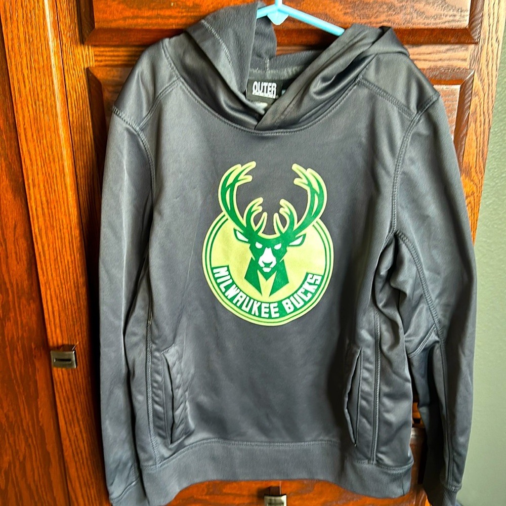 BUCKS sweatshirt